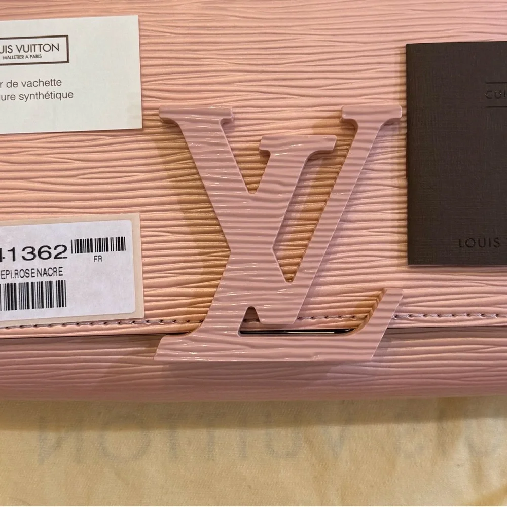 Louis Vuitton Louise Rose Pink Epi Leather Clutch with Chain - Picture 3 of 10